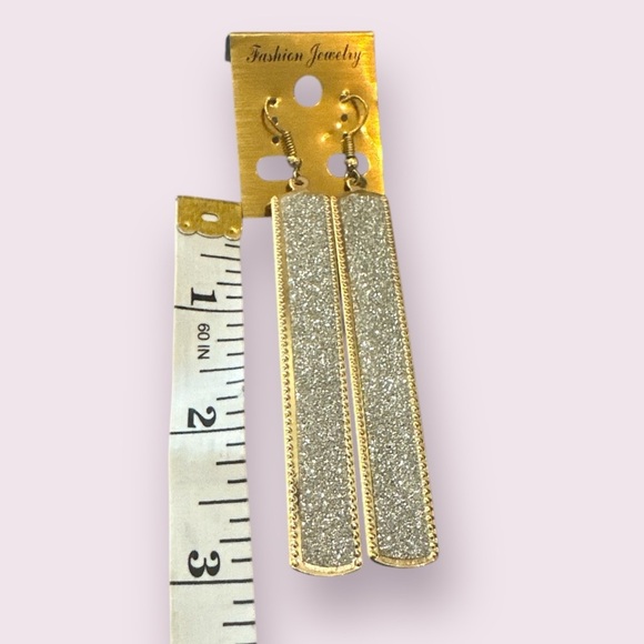 Category: Women | Jewelry | Earrings
Condition: New with tag - Picture 3 of 3